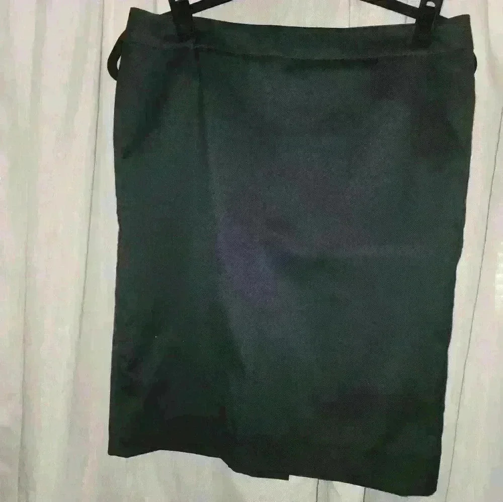 CABI Womens Size 6 Black Stretch Rayon Blend Back Zip Pencil Straight  Skirt
